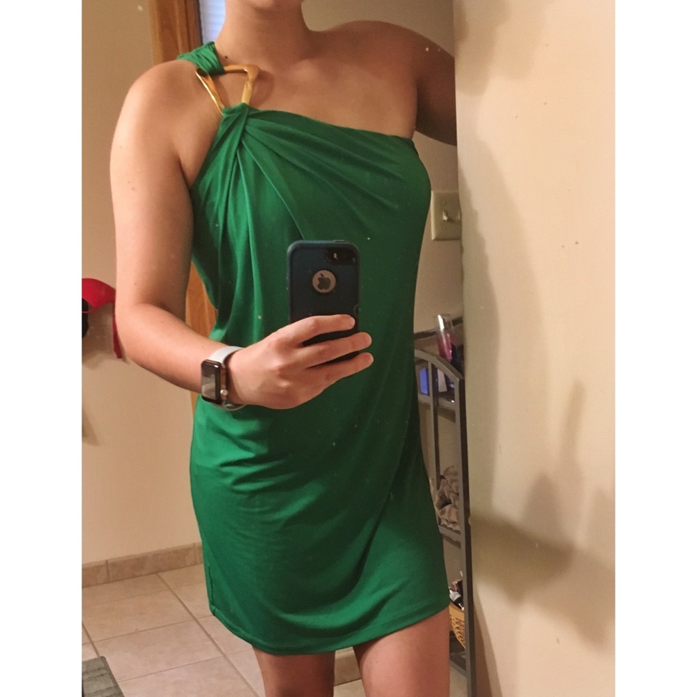 Venus off the shoulder Green Dress